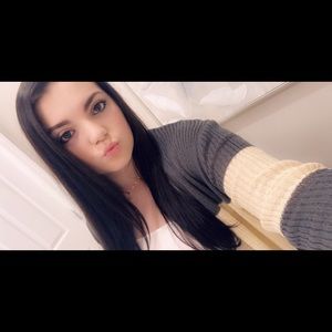 Meet your Posher, Deena